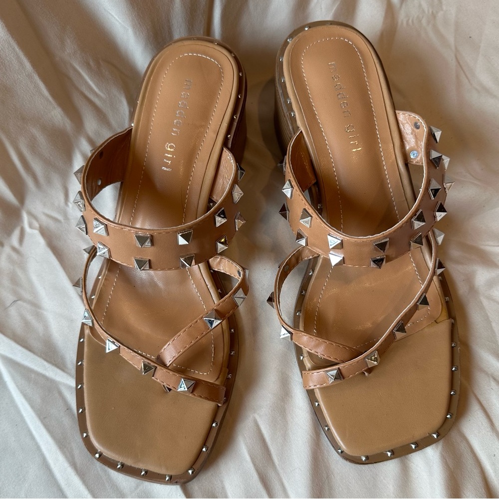 Madden Girl ridleyy studded sandals
